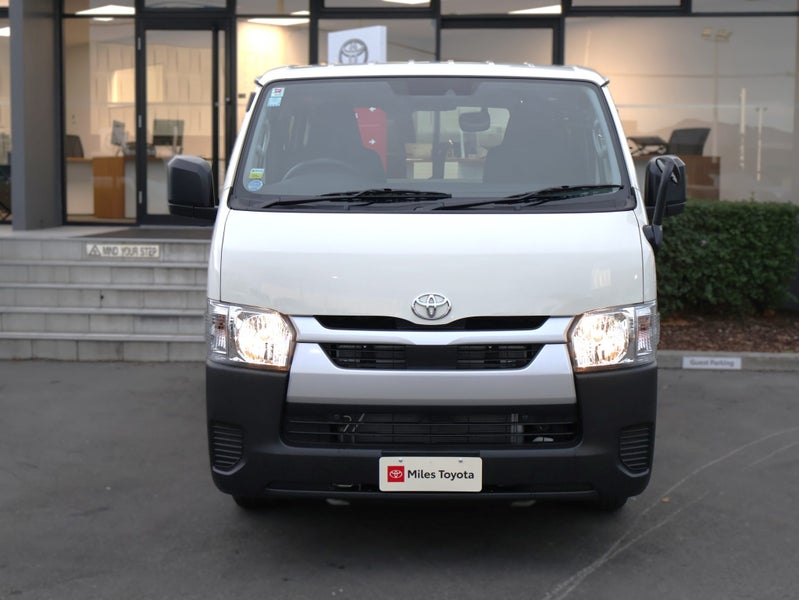 2025 Toyota Regius Hiace DIESEL DX GL 2WD, Auto image 2