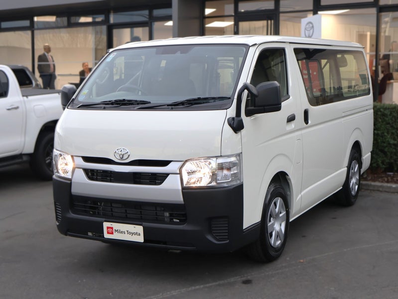 2025 Toyota Regius Hiace DIESEL DX GL 2WD, Auto image 3
