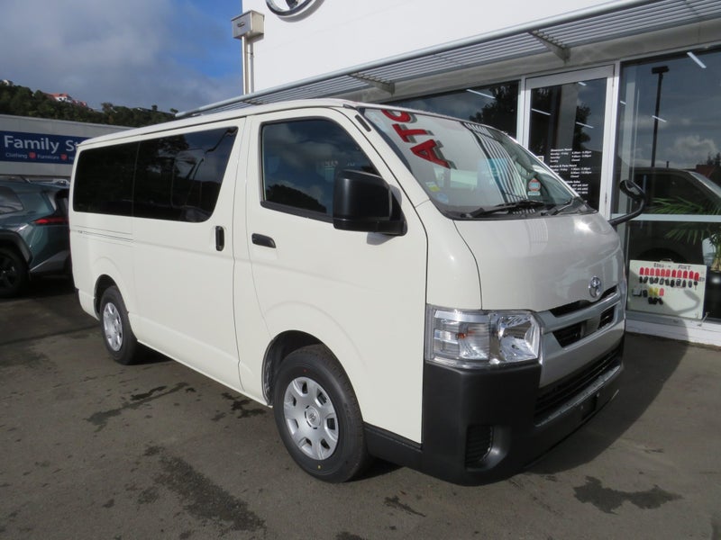 2025 Toyota Regius Hiace Reguis ACE image 2