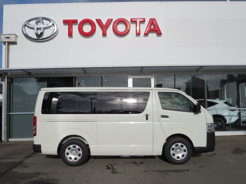 2025 Toyota Regius Hiace Reguis ACE image 4