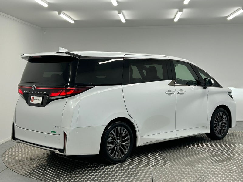 2025 Toyota Vellfire 2.5 Hybrid Z Premier image 3