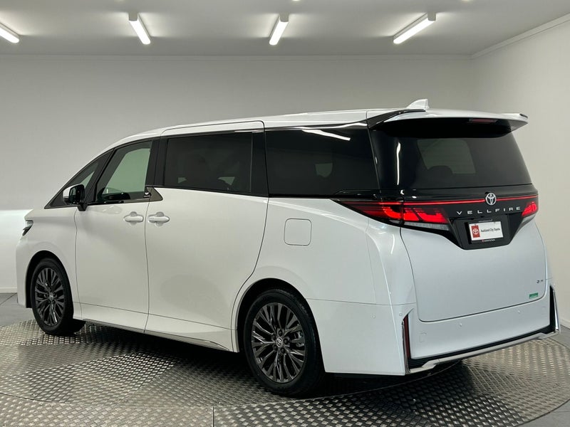 2025 Toyota Vellfire 2.5 Hybrid Z Premier image 5