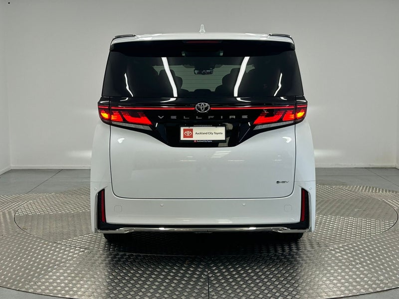 2025 Toyota Vellfire 2.5 Hybrid Z Premier image 4