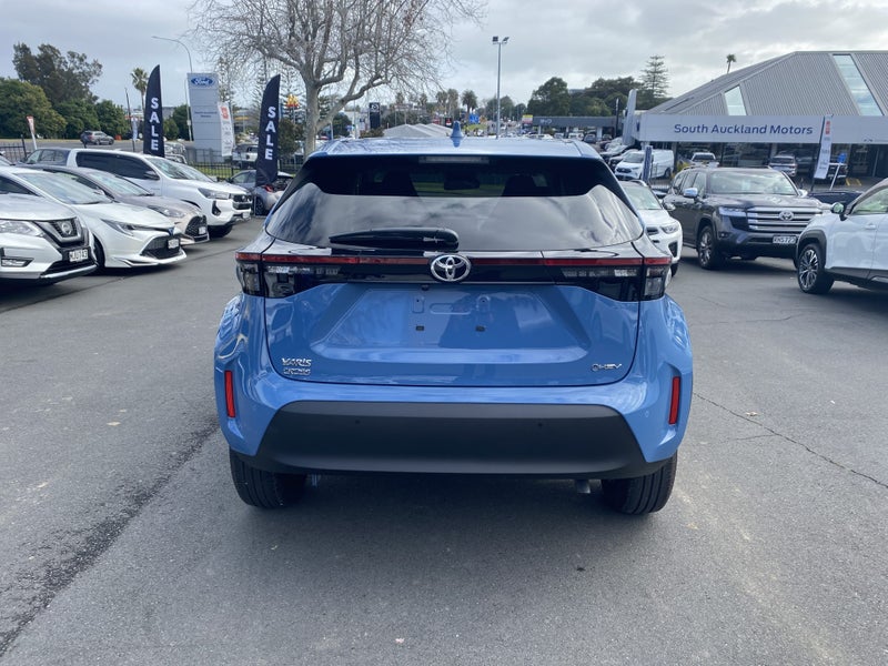 2025 Toyota Yaris Cross 1.5 Hybrid image 3