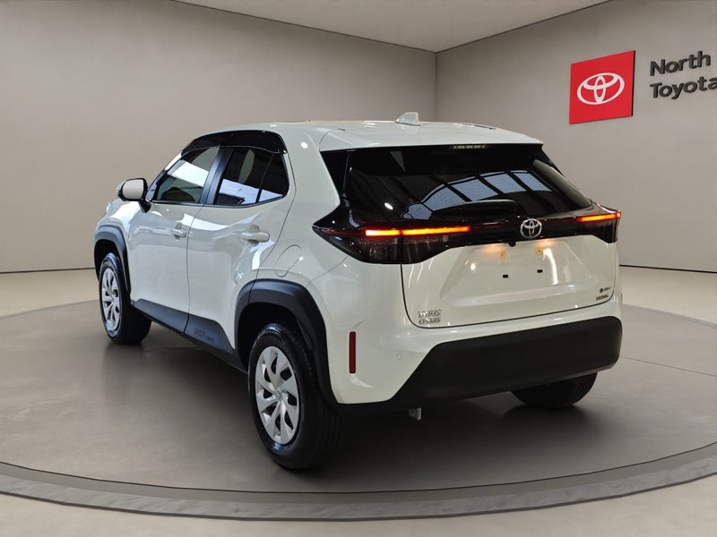 2025 Toyota Yaris Cross 1.5L Hybrid 2WD SUV image 5