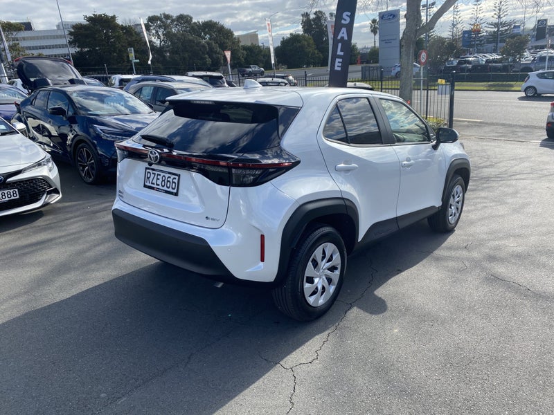 2025 Toyota Yaris Cross Cross 1.5 Hybrid image 2
