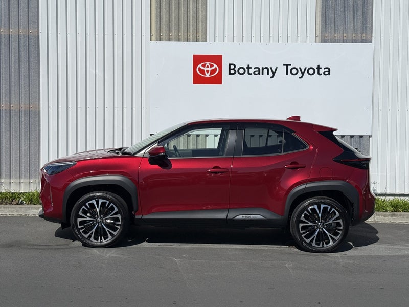 2025 Toyota Yaris Cross Cross 1.5 Hybrid Z 4WD... image 5
