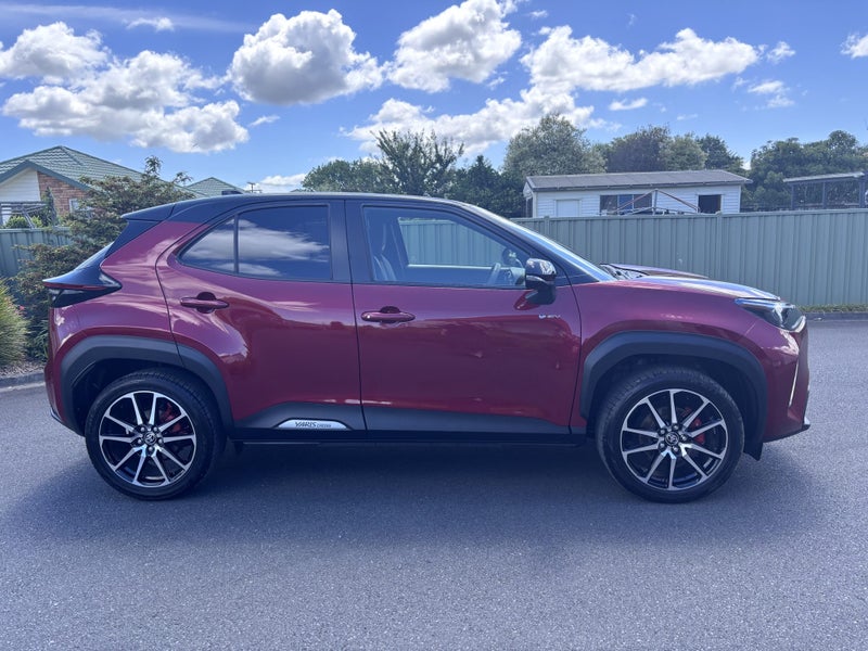 2025 Toyota Yaris Cross Cross GR Sport 1.5P HEV... image 2