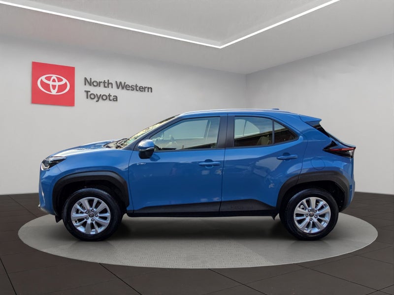 2025 Toyota Yaris Cross Cross GX 1.5L Hybrid FW... image 4