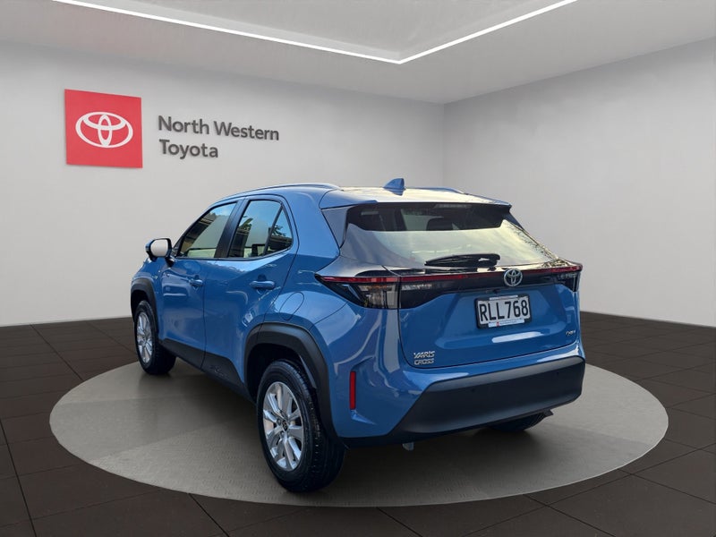 2025 Toyota Yaris Cross Cross GX 1.5L Hybrid FW... image 5