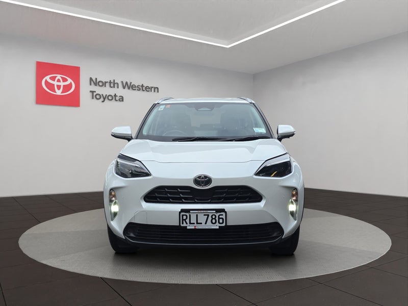 2025 Toyota Yaris Cross Cross GX 1.5L Hybrid FW... image 2