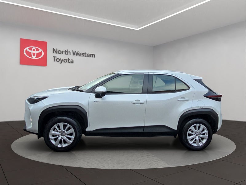 2025 Toyota Yaris Cross Cross GX 1.5L Hybrid FW... image 4