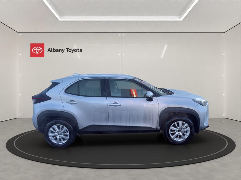 2025 Toyota Yaris Cross Cross GX 1.5P HEV ECVT... image 2