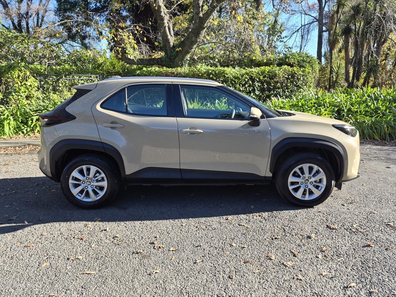 2025 Toyota Yaris Cross Cross GX 1.5P HEV ECVT... image 2