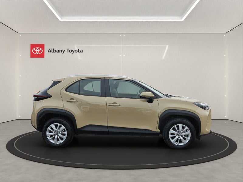 2025 Toyota Yaris Cross Cross GX 1.5P HEV ECVT... image 2