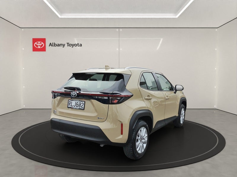 2025 Toyota Yaris Cross Cross GX 1.5P HEV ECVT... image 3