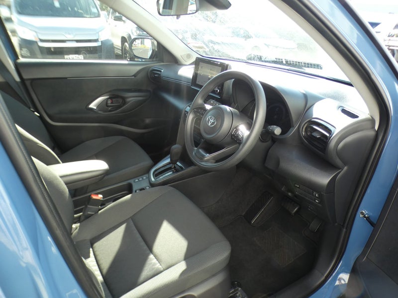 2025 Toyota Yaris Cross Cross GX 1.5P HEV ECVT... image 2