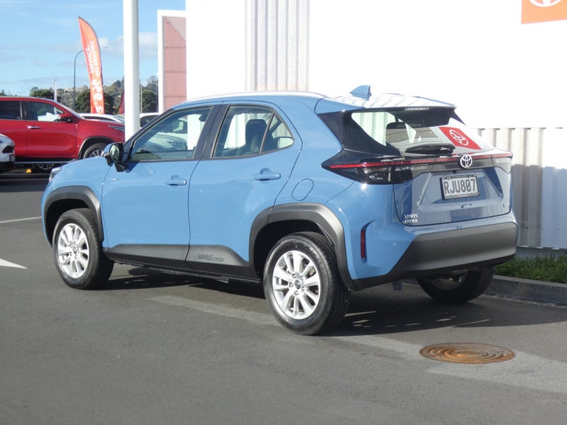 2025 Toyota Yaris Cross Cross GX 1.5P HEV ECVT... image 5