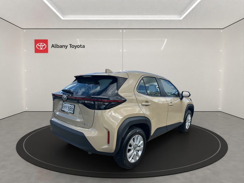 2025 Toyota Yaris Cross Cross GX 1.5P HEV ECVT... image 3