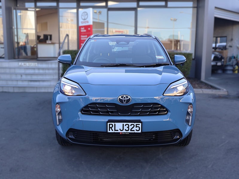 2025 Toyota Yaris Cross Cross GX HYBRID, Push S... image 2