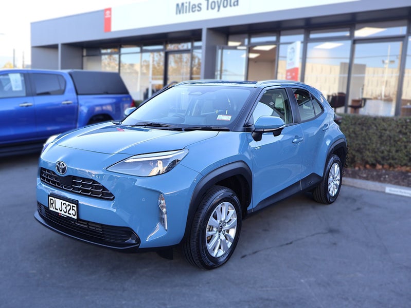 2025 Toyota Yaris Cross Cross GX HYBRID, Push S... image 3