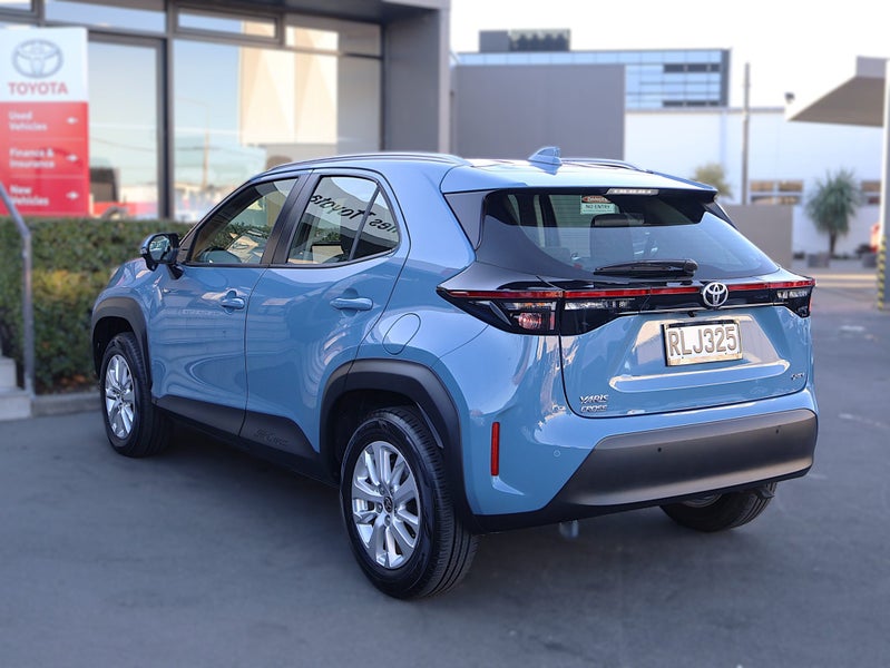 2025 Toyota Yaris Cross Cross GX HYBRID, Push S... image 4