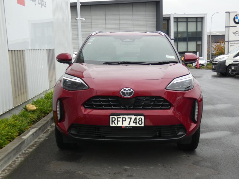 2025 Toyota Yaris Cross Cross Limited 1.5P HEV... image 3
