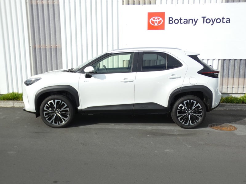 2025 Toyota Yaris Cross Cross Limited 1.5P HEV... image 4