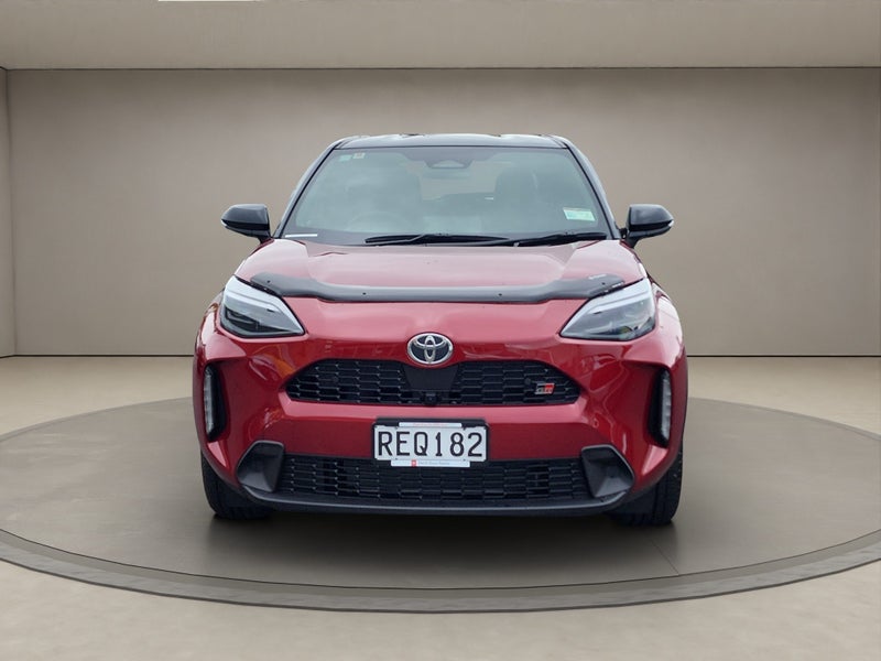 2025 Toyota Yaris Cross GR Sport 1.5L Hybrid SUV image 2