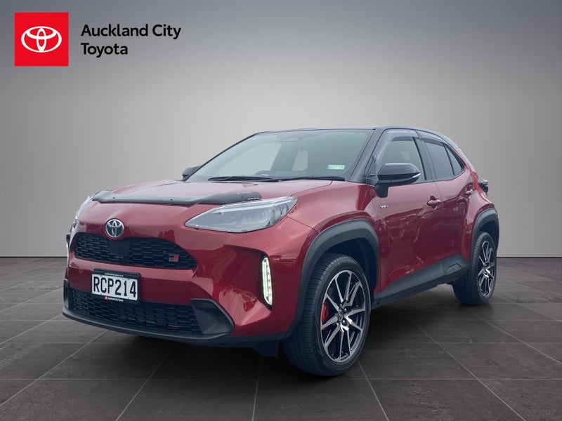 2025 Toyota Yaris Cross GR Sport 1.5P HEV ECVT... image 3