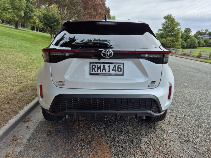 2025 Toyota Yaris Cross GR Sport 1.5P HEV ECVT... image 5