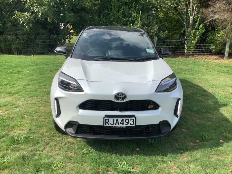 2025 Toyota Yaris Cross GR Sport 1.5P Hybrid El... image 3