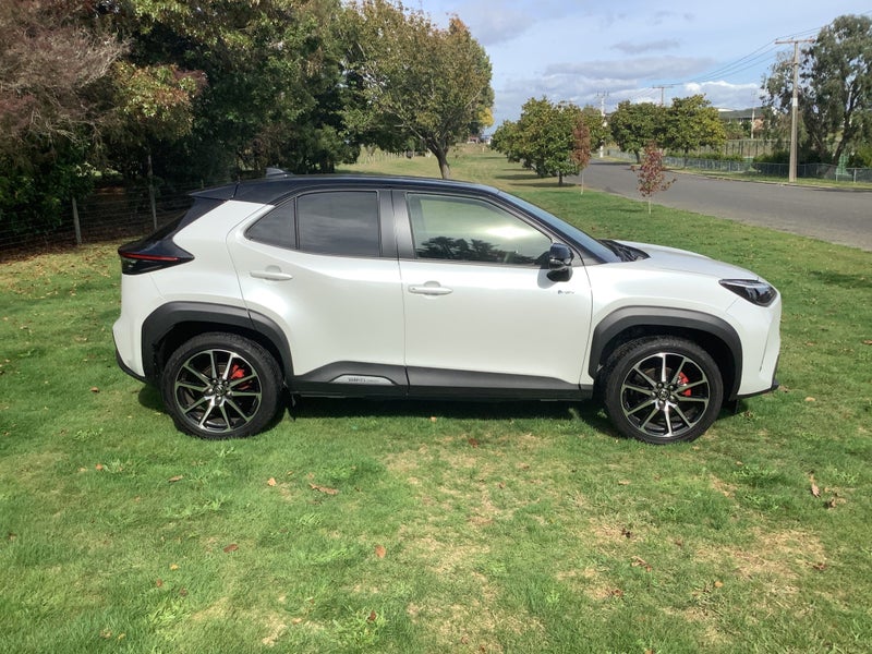 2025 Toyota Yaris Cross GR Sport 1.5P Hybrid El... image 4