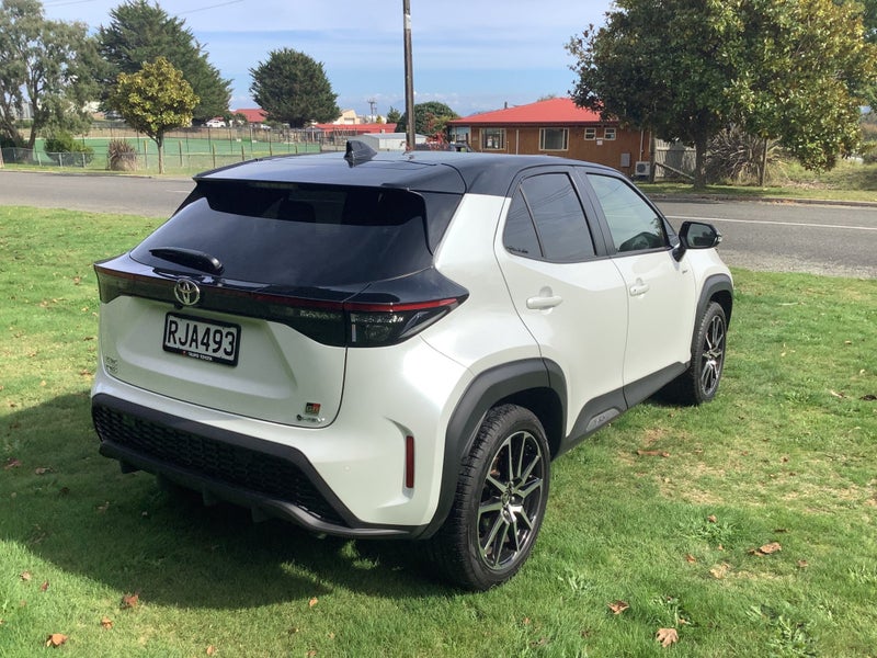 2025 Toyota Yaris Cross GR Sport 1.5P Hybrid El... image 5