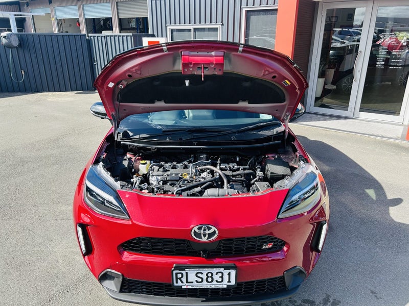 2025 Toyota Yaris Cross GR Sport 1.5P Hybrid FW... image 3