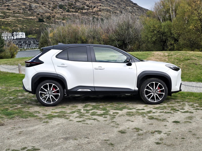 2025 Toyota Yaris Cross GR Sport Hybrid image 2