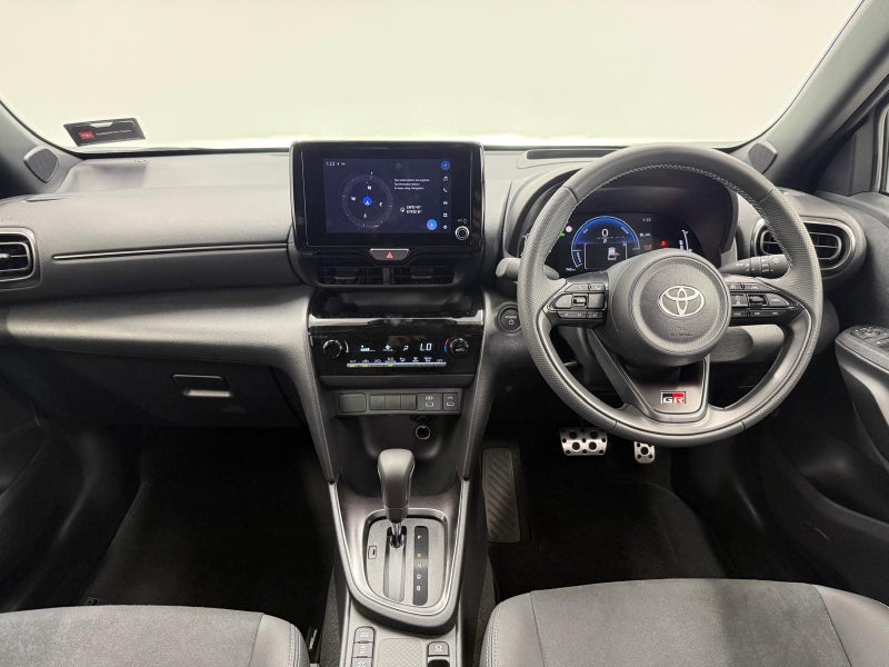 2025 Toyota Yaris Cross GR Sport Hybrid image 3