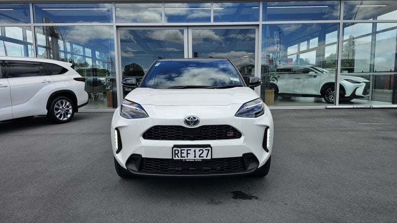 2025 Toyota Yaris Cross GR Sport Hybrid image 2