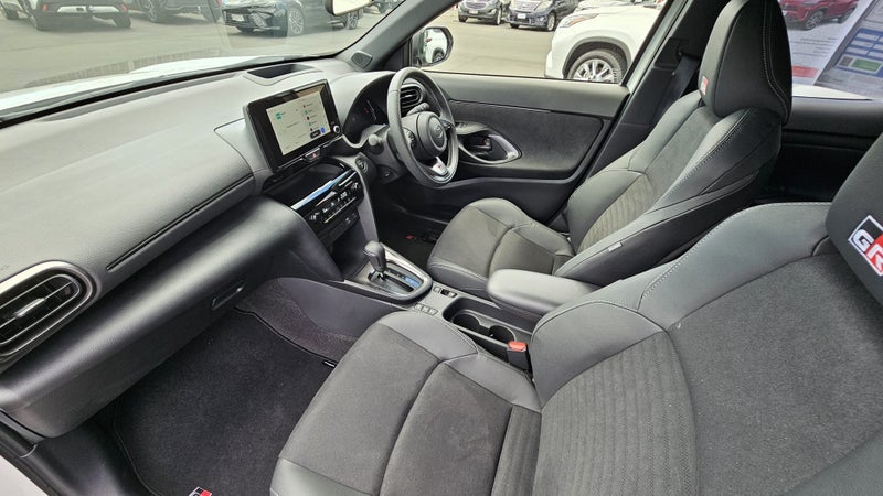 2025 Toyota Yaris Cross GR Sport Hybrid image 3