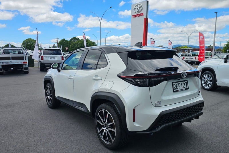 2025 Toyota Yaris Cross GR Sport Hybrid image 5