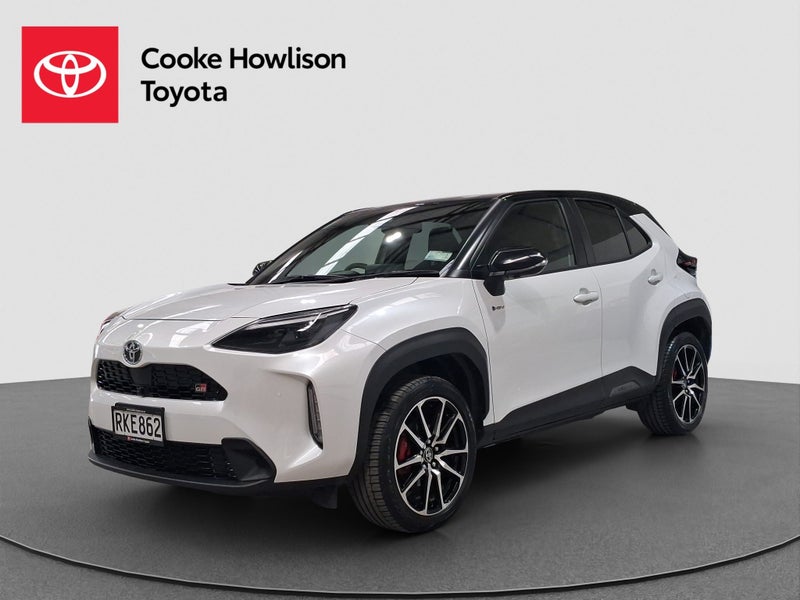 2025 Toyota Yaris Cross GR Sport Hybrid image 3