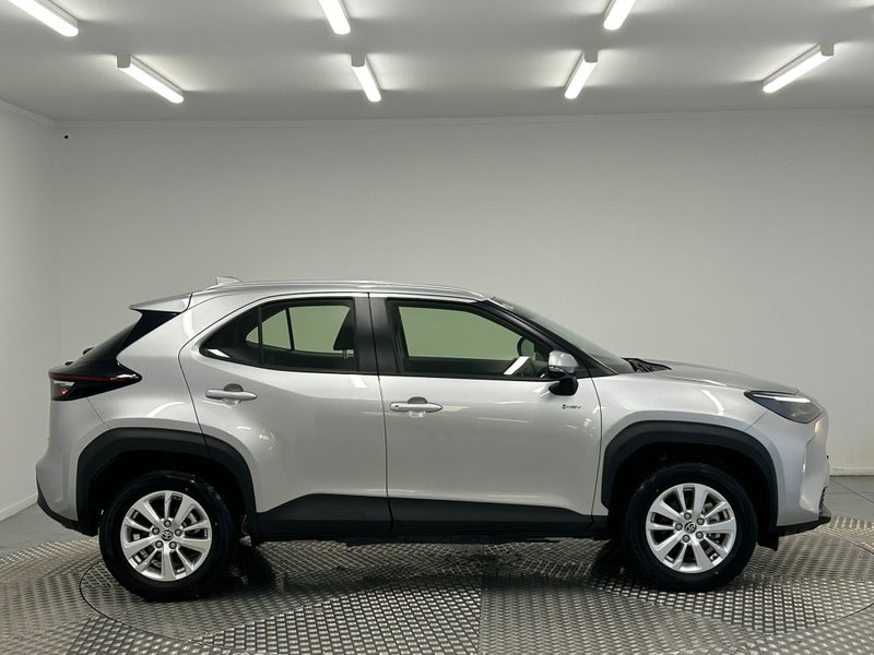 2025 Toyota Yaris Cross GX 1.5 Hybrid image 2