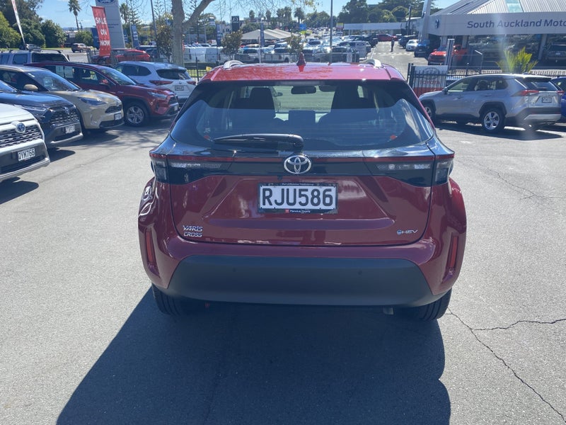 2025 Toyota Yaris Cross GX 1.5 Hybrid image 3