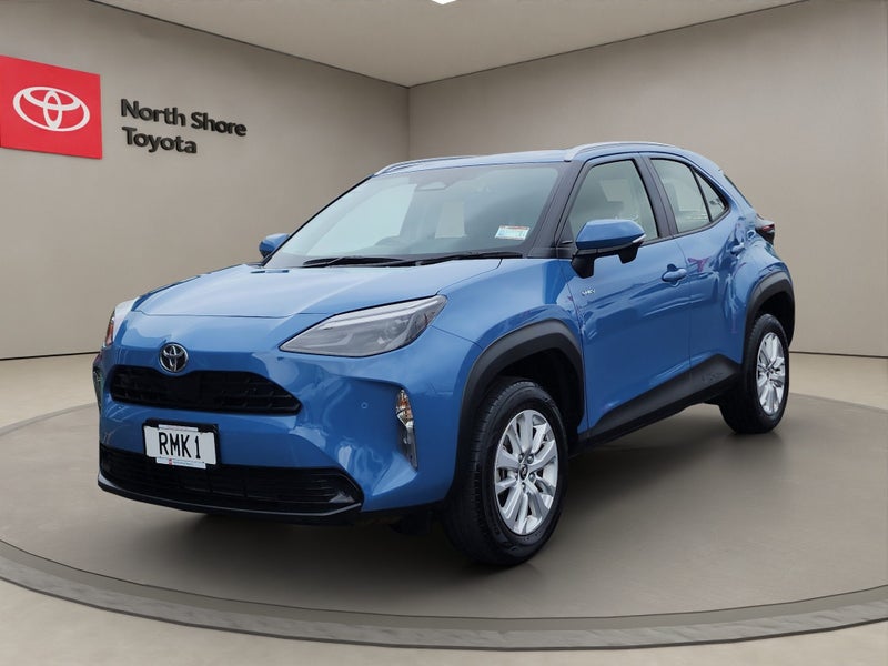 2025 Toyota Yaris Cross GX 1.5 Hybrid 2WD Compa... image 3