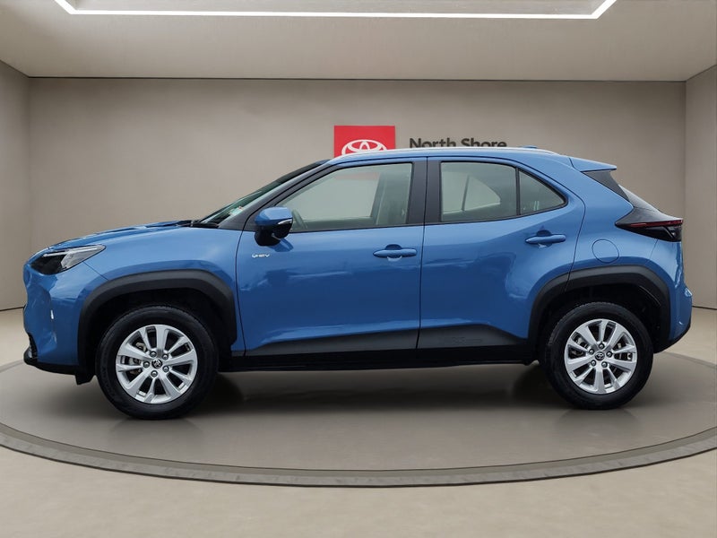 2025 Toyota Yaris Cross GX 1.5 Hybrid 2WD Compa... image 4