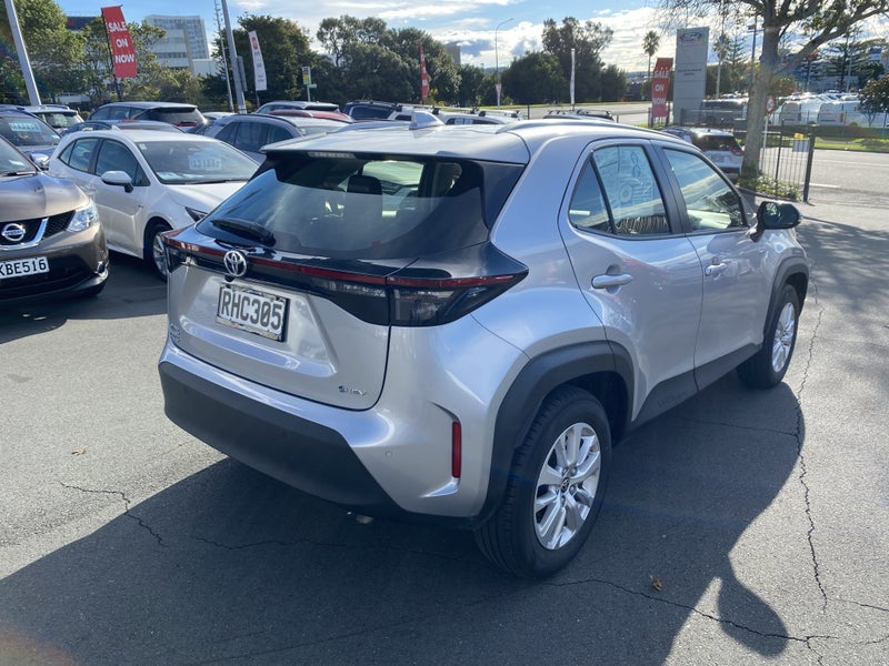 2025 Toyota Yaris Cross GX 1.5 Hybrid image 3