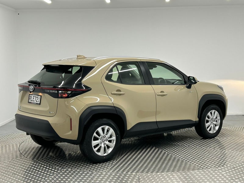 2025 Toyota Yaris Cross GX 1.5 Hybrid image 3