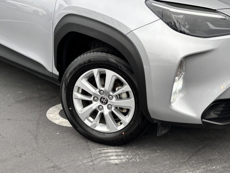 2025 Toyota Yaris Cross GX 1.5 HYBRID ECONOMICA... image 5