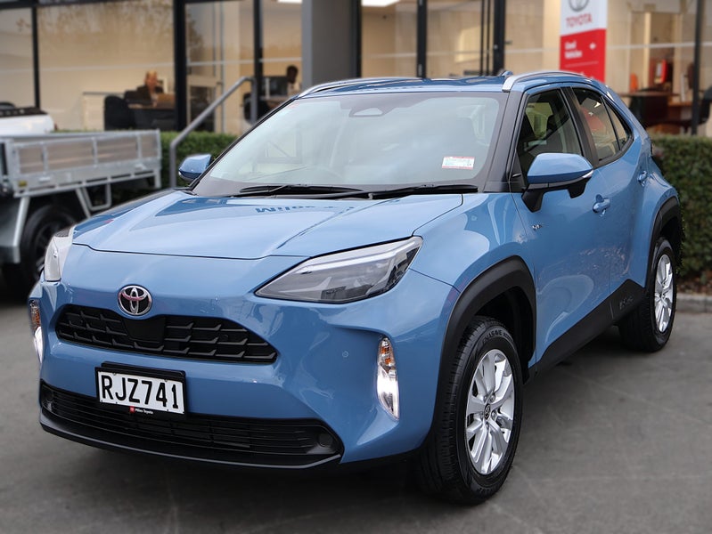 2025 Toyota Yaris Cross GX 1.5 Hybrid, Push Start image 3
