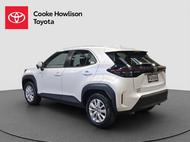 2025 Toyota Yaris Cross GX 1.5L Hybrid image 5